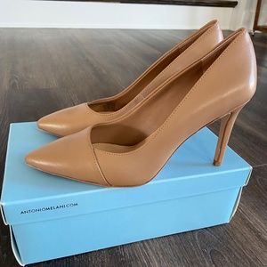 Antonio Melani Natural nude heels pumps